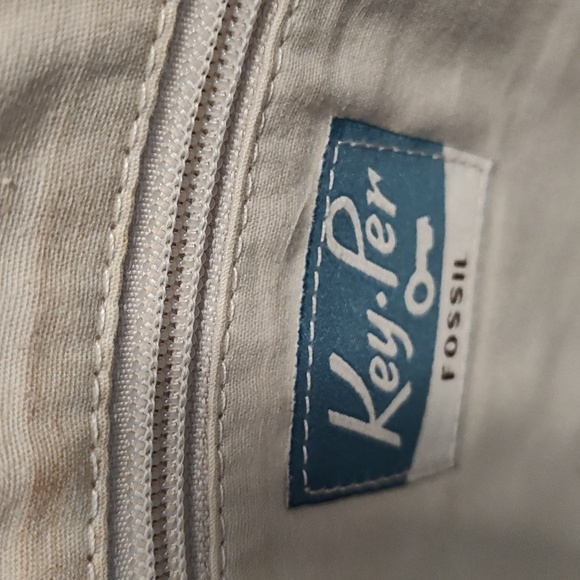 Fossil Leather Key- Per Laptop Crossbody - Picture 5 of 7